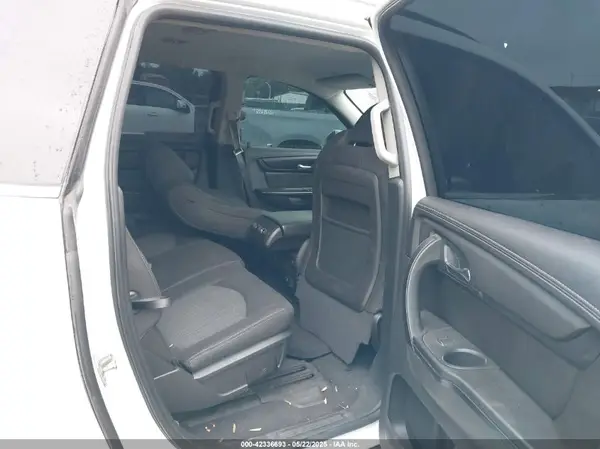 1GNKVGKD1HJ226287 2017 CHEVROLET TRAVERSE - Image 8