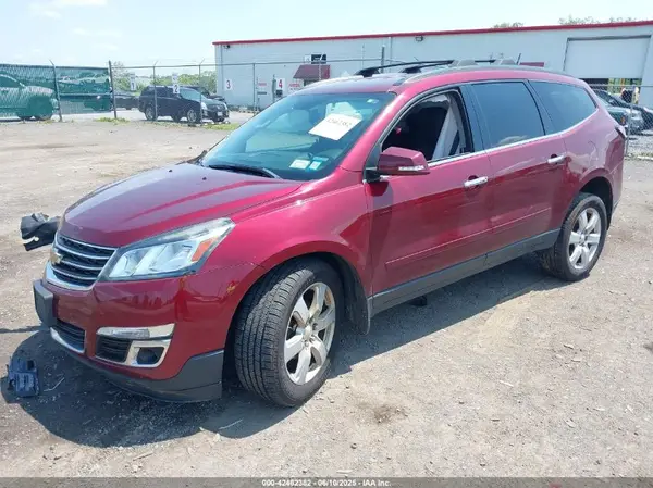 1GNKVGKD1HJ251917 2017 CHEVROLET TRAVERSE - Image 2