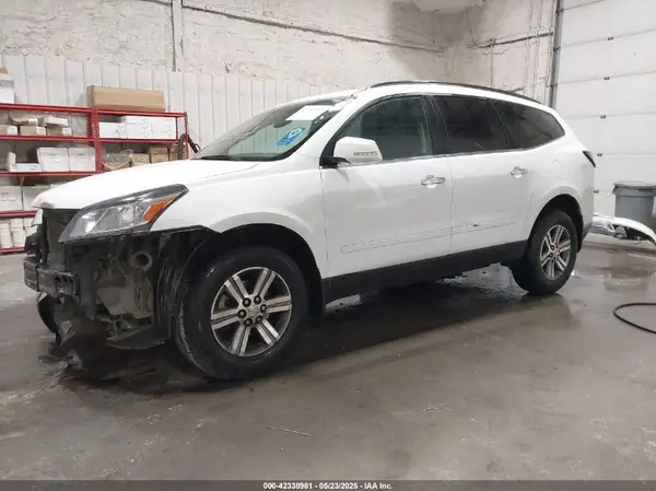 1GNKVGKD1HJ292838 2017 CHEVROLET TRAVERSE - Image 2