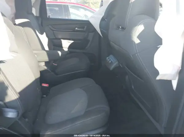 1GNKVGKD1HJ318628 2017 CHEVROLET TRAVERSE - Image 8