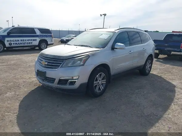 1GNKVGKD2HJ124397 2017 CHEVROLET TRAVERSE - Image 2