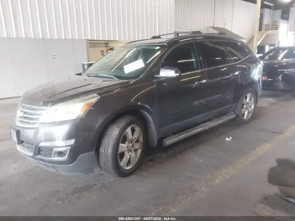 1GNKVGKD2HJ144567 2017 CHEVROLET TRAVERSE - Image 2