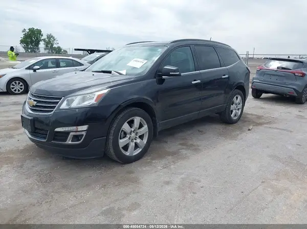 1GNKVGKD2HJ152183 2017 CHEVROLET TRAVERSE - Image 2