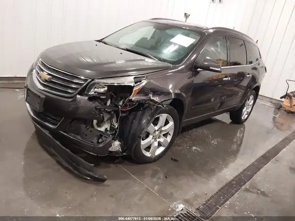 1GNKVGKD2HJ154175 2017 CHEVROLET TRAVERSE - Image 2