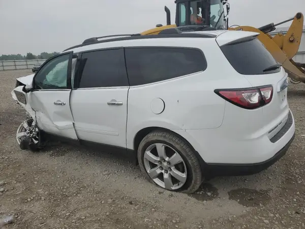 1GNKVGKD2HJ215895 2017 CHEVROLET TRAVERSE - Image 2