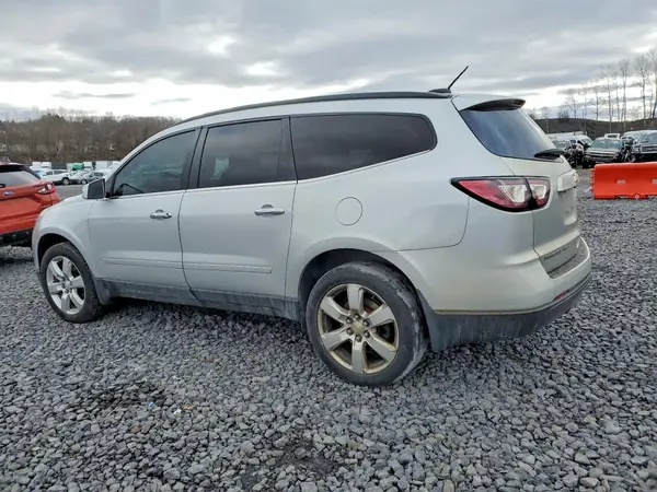 1GNKVGKD2HJ224984 2017 CHEVROLET TRAVERSE - Image 2