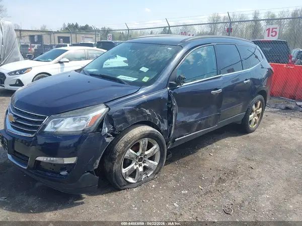 1GNKVGKD2HJ229909 2017 CHEVROLET TRAVERSE - Image 2