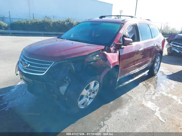 1GNKVGKD2HJ333610 2017 CHEVROLET TRAVERSE - Image 2