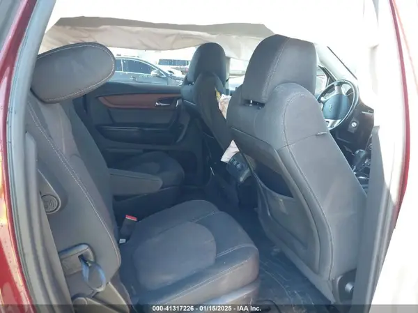 1GNKVGKD2HJ333610 2017 CHEVROLET TRAVERSE - Image 8