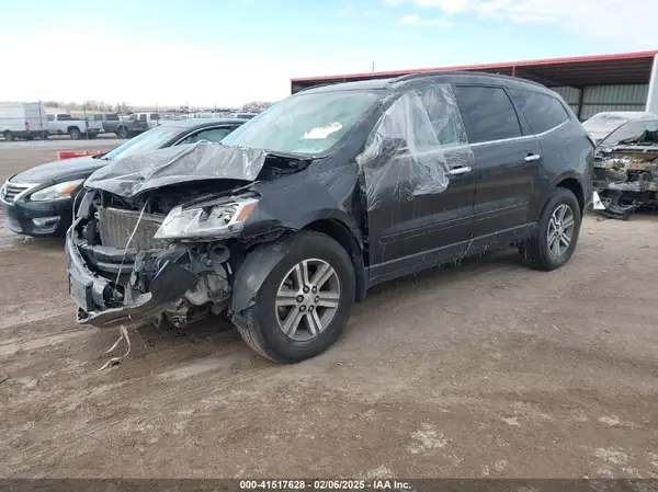 1GNKVGKD3GJ205682 2016 CHEVROLET TRAVERSE - Image 2