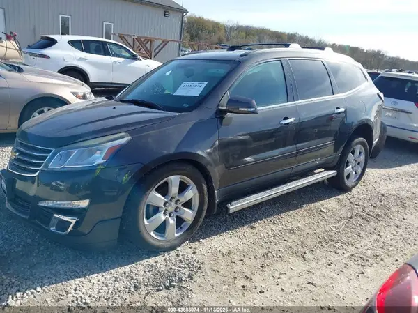 1GNKVGKD3HJ111397 2017 CHEVROLET TRAVERSE - Image 2