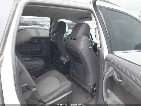 1GNKVGKD3HJ131634 2017 CHEVROLET TRAVERSE - Image 8