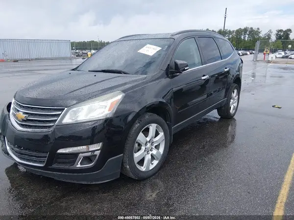 1GNKVGKD3HJ146246 2017 CHEVROLET TRAVERSE - Image 2