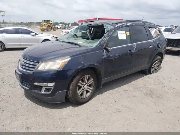 1GNKVGKD3HJ165363 2017 CHEVROLET TRAVERSE - Image 2
