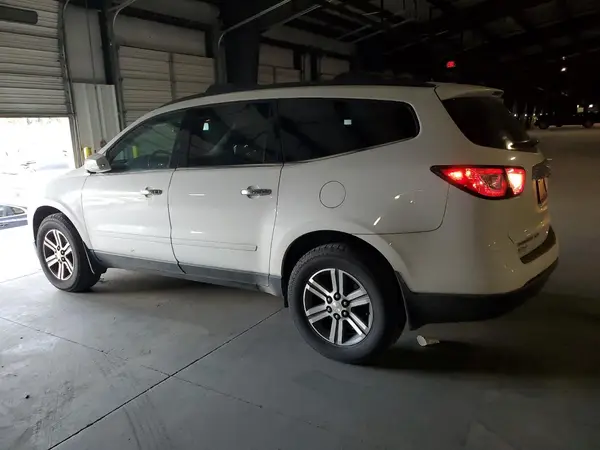1GNKVGKD3HJ217932 2017 CHEVROLET TRAVERSE - Image 2