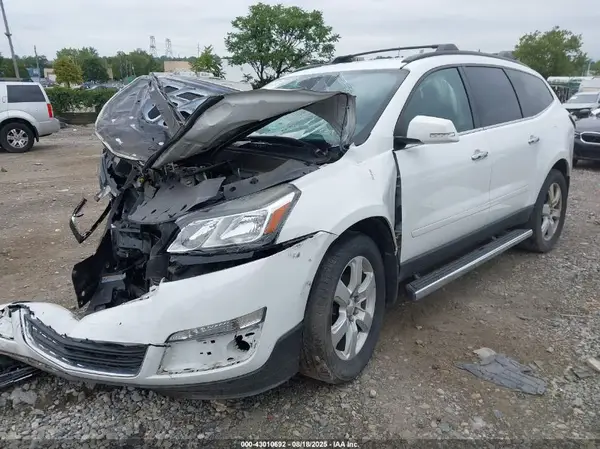 1GNKVGKD3HJ220541 2017 CHEVROLET TRAVERSE - Image 2