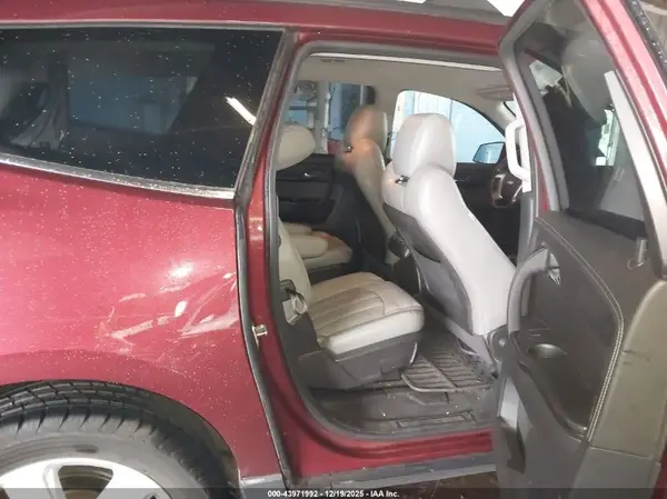 1GNKVGKD3HJ240482 2017 CHEVROLET TRAVERSE - Image 8