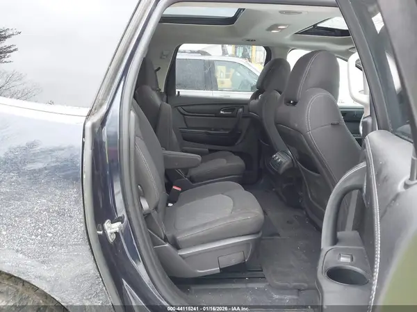 1GNKVGKD3HJ264782 2017 CHEVROLET TRAVERSE - Image 8