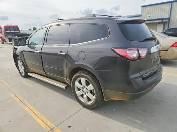 1GNKVGKD3HJ267939 2017 CHEVROLET TRAVERSE - Image 2