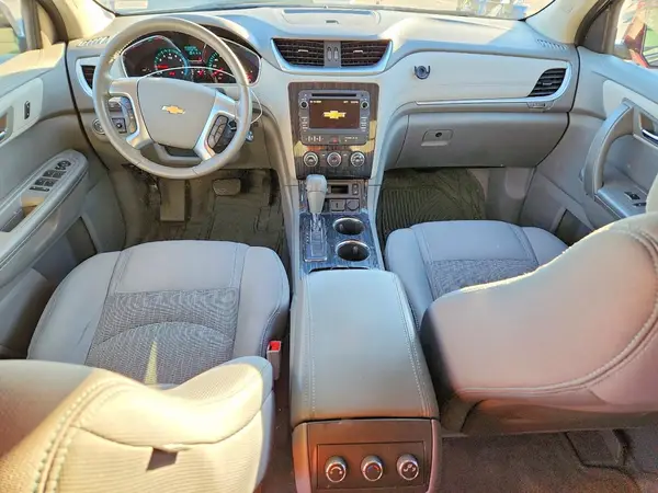 1GNKVGKD3HJ286068 2017 CHEVROLET TRAVERSE - Image 8