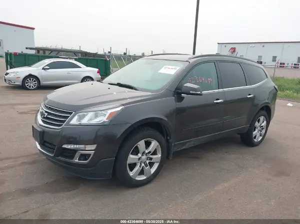 1GNKVGKD3HJ324107 2017 CHEVROLET TRAVERSE - Image 2