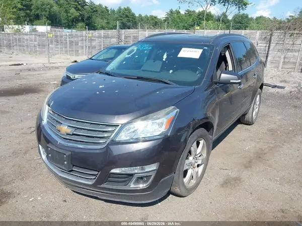 1GNKVGKD4HJ129858 2017 CHEVROLET TRAVERSE - Image 2