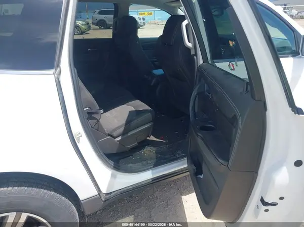 1GNKVGKD4HJ142562 2017 CHEVROLET TRAVERSE - Image 8