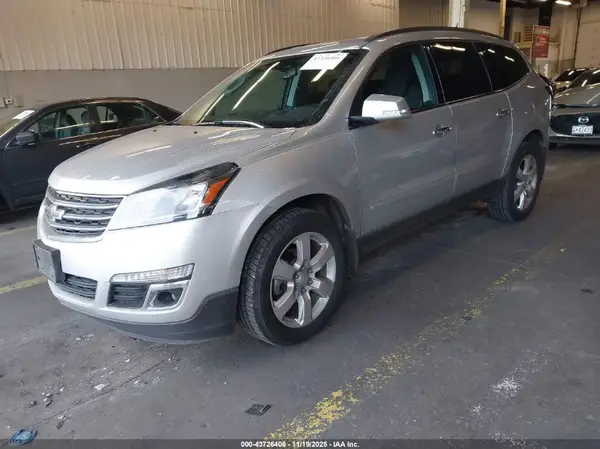 1GNKVGKD4HJ197691 2017 CHEVROLET TRAVERSE - Image 2