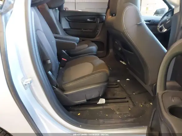 1GNKVGKD4HJ197691 2017 CHEVROLET TRAVERSE - Image 8