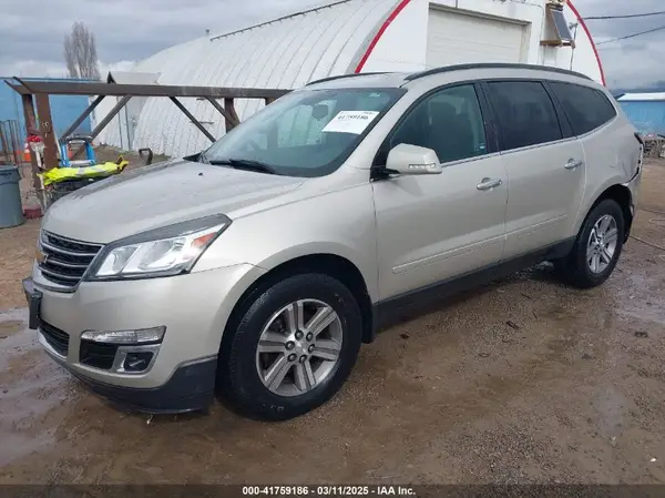 1GNKVGKD4HJ215610 2017 CHEVROLET TRAVERSE - Image 2