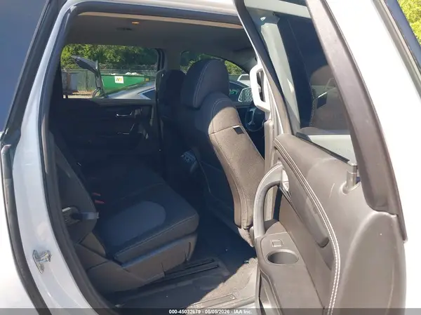 1GNKVGKD4HJ237283 2017 CHEVROLET TRAVERSE - Image 8