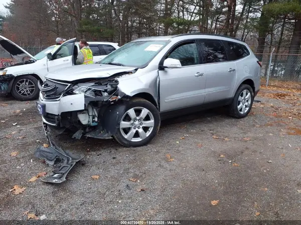 1GNKVGKD4HJ251216 2017 CHEVROLET TRAVERSE - Image 2