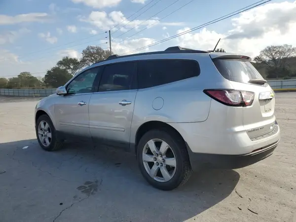 1GNKVGKD4HJ301760 2017 CHEVROLET TRAVERSE - Image 2