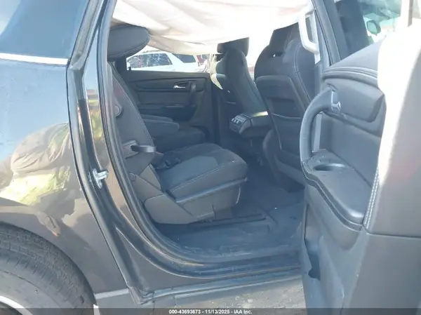 1GNKVGKD4HJ325041 2017 CHEVROLET TRAVERSE - Image 8