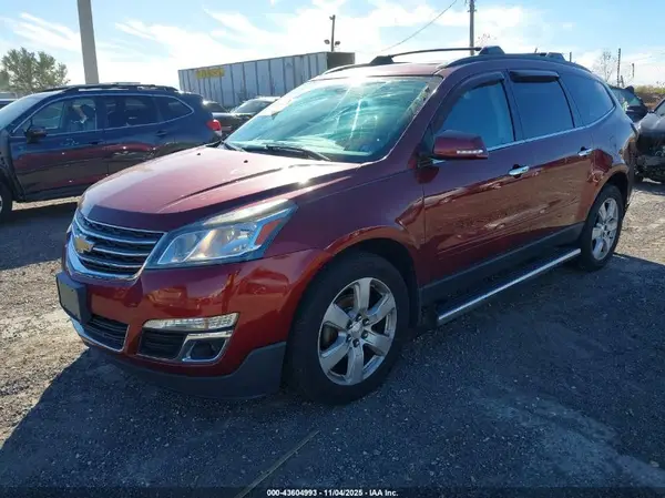1GNKVGKD4HJ342986 2017 CHEVROLET TRAVERSE - Image 2