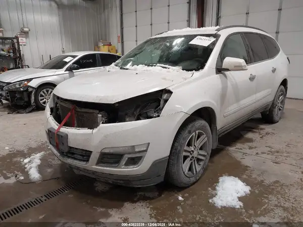 1GNKVGKD5GJ248632 2016 CHEVROLET TRAVERSE - Image 2