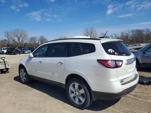 1GNKVGKD5HJ102846 2017 CHEVROLET TRAVERSE - Image 2