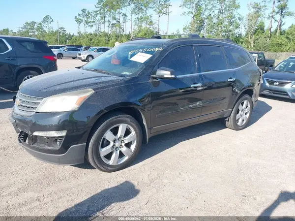 1GNKVGKD5HJ130517 2017 CHEVROLET TRAVERSE - Image 2
