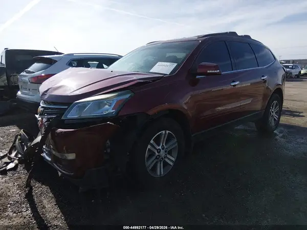 1GNKVGKD5HJ135801 2017 CHEVROLET TRAVERSE - Image 2