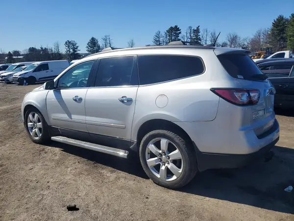 1GNKVGKD5HJ228382 2017 CHEVROLET TRAVERSE - Image 2