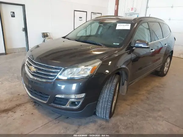 1GNKVGKD5HJ302884 2017 CHEVROLET TRAVERSE - Image 2