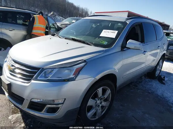1GNKVGKD6HJ101608 2017 CHEVROLET TRAVERSE - Image 2