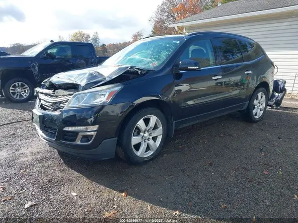 1GNKVGKD6HJ105125 2017 CHEVROLET TRAVERSE - Image 2