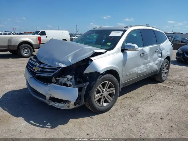 1GNKVGKD6HJ112558 2017 CHEVROLET TRAVERSE - Image 2
