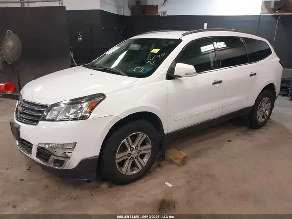 1GNKVGKD6HJ118540 2017 CHEVROLET TRAVERSE - Image 2