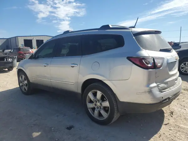 1GNKVGKD6HJ120546 2017 CHEVROLET TRAVERSE - Image 2