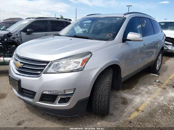 1GNKVGKD6HJ121552 2017 CHEVROLET TRAVERSE - Image 2