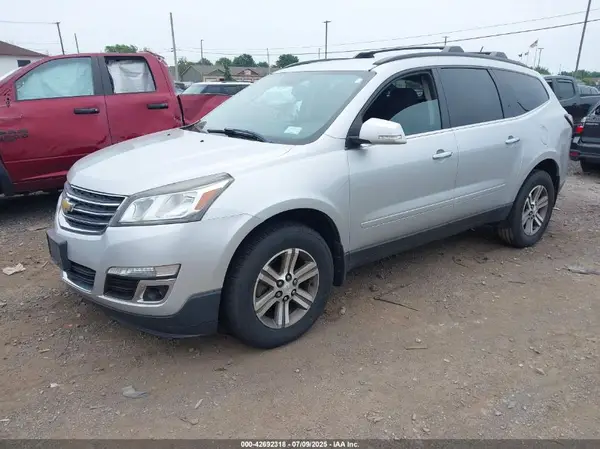 1GNKVGKD6HJ138335 2017 CHEVROLET TRAVERSE - Image 2