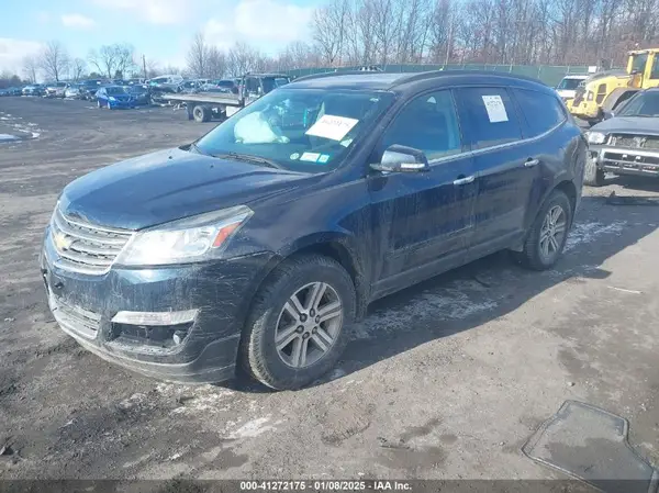 1GNKVGKD6HJ199393 2017 CHEVROLET TRAVERSE - Image 2