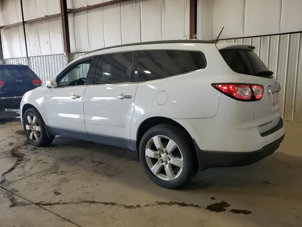 1GNKVGKD6HJ237950 2017 CHEVROLET TRAVERSE - Image 2